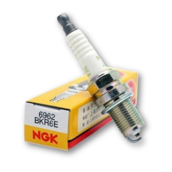 Bujía NGK BKR6E